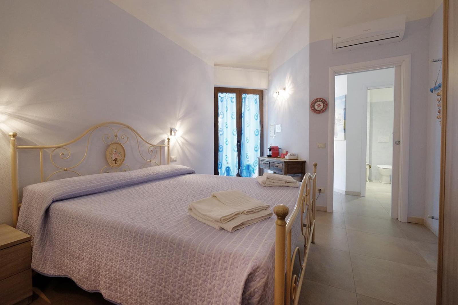 Casa Azzurra - Blue House Hotel Teulada Eksteriør billede